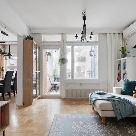 Деревянный коттедж Place At The Bottom Of The Хельсинки